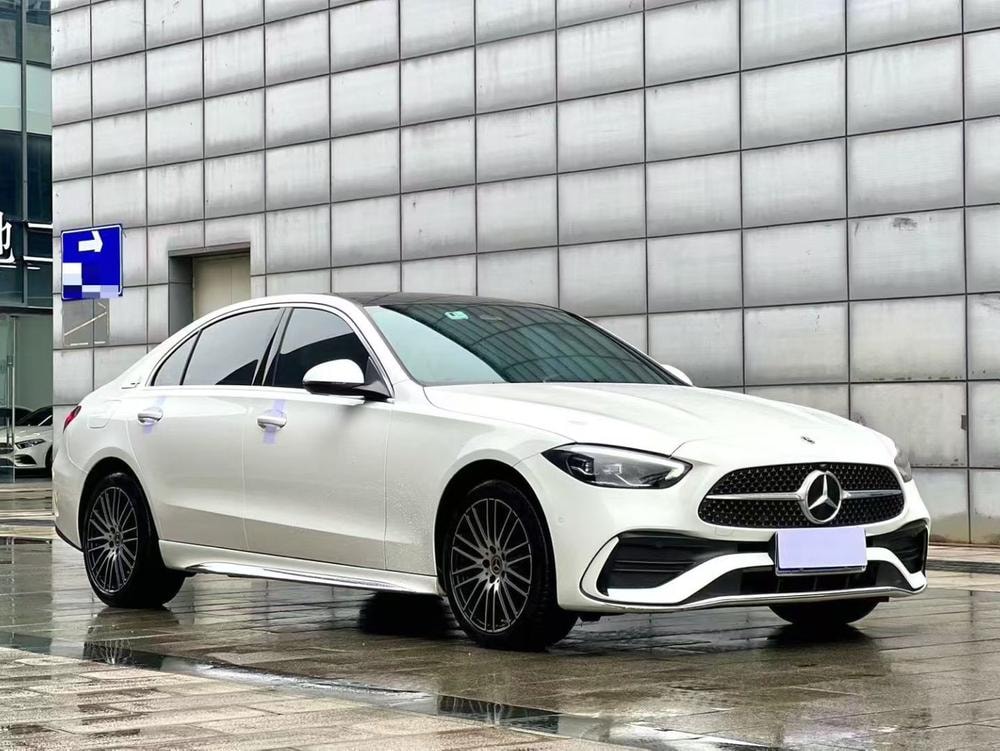 Mercedes-Benz C-Class 2025 — фото автомобиля
