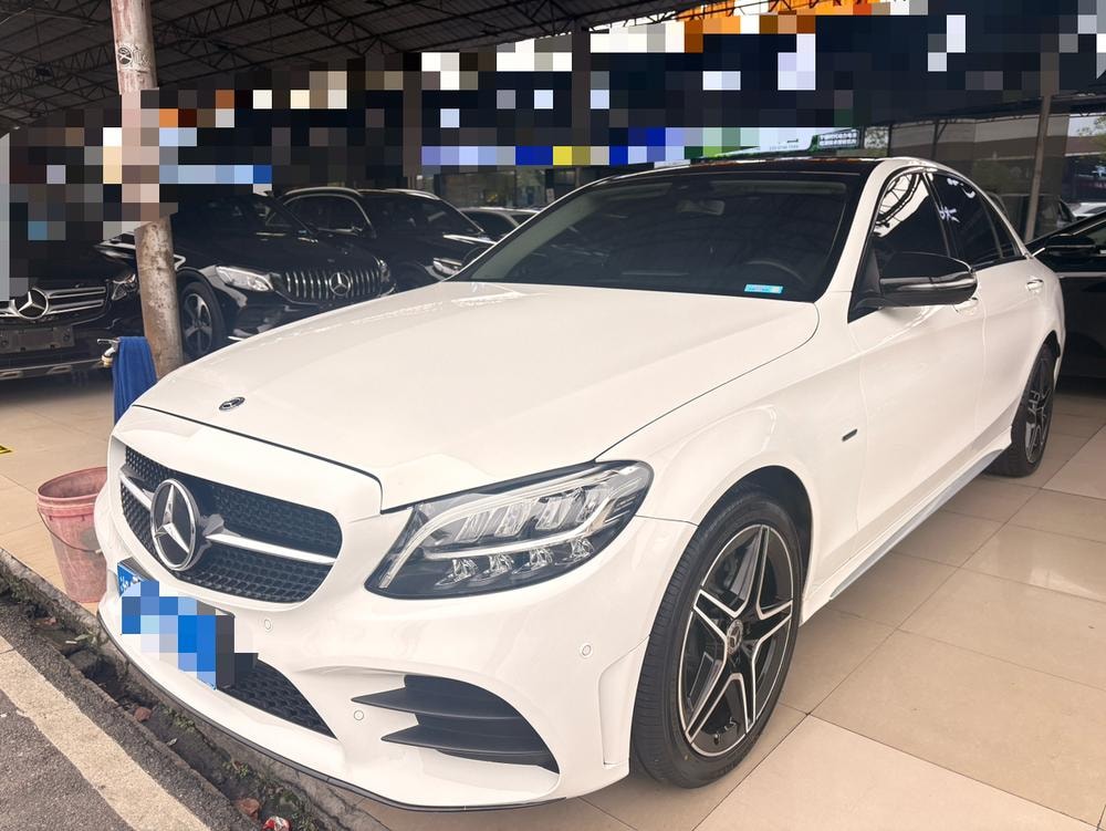 Mercedes-Benz C-Class 2021 — фото автомобиля