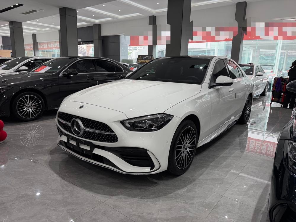 Mercedes-Benz C-Class 2022 — фото автомобиля