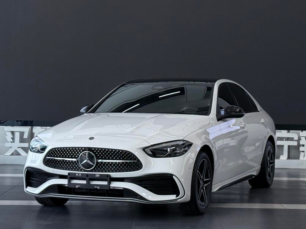 Mercedes-Benz C-Class 2025 — фото автомобиля