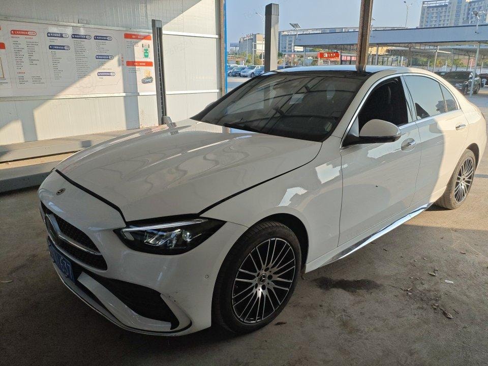Mercedes-Benz C-Class 2026 — фото автомобиля