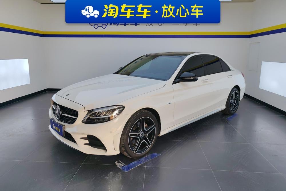 Mercedes-Benz C-Class 2021 — фото автомобиля