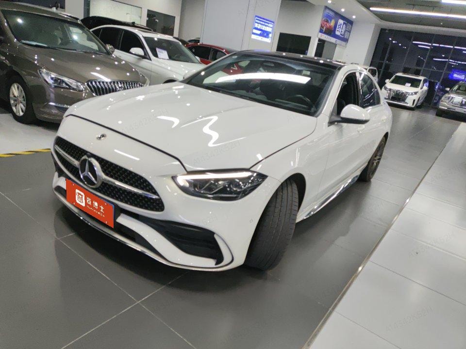 Mercedes-Benz C-Class 2023 — фото автомобиля