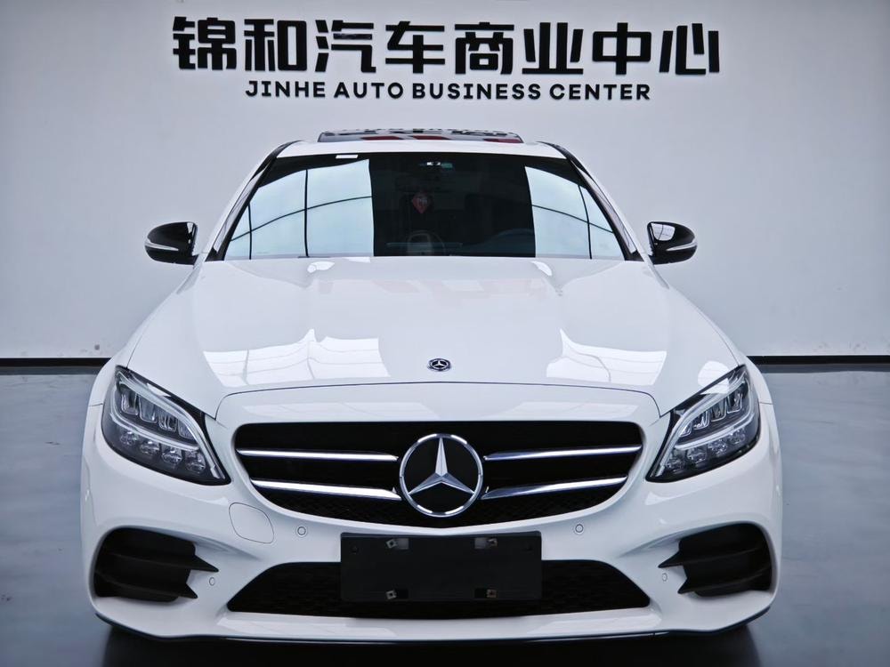 Mercedes-Benz C-Class 2020 — фото автомобиля