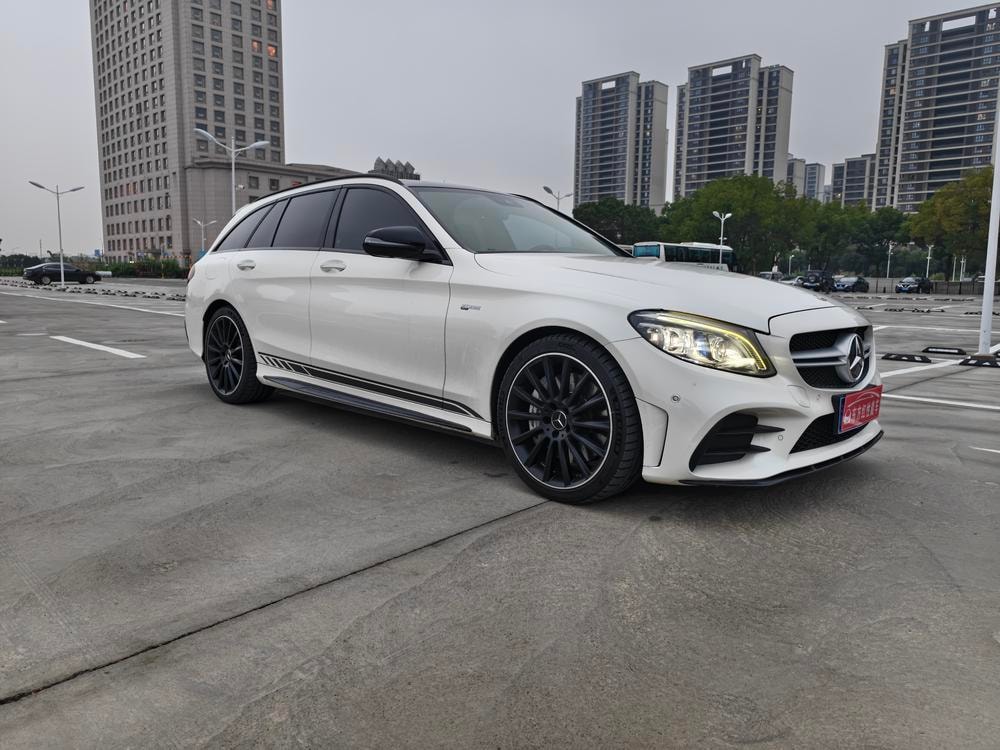 Mercedes-Benz C-Class AMG 2019 — фото автомобиля