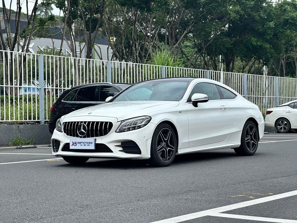 Mercedes-Benz C-Class (Import) 2020 — фото автомобиля 1