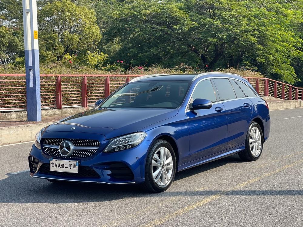 Mercedes-Benz C-Class (Import) 2020 — фото автомобиля 1