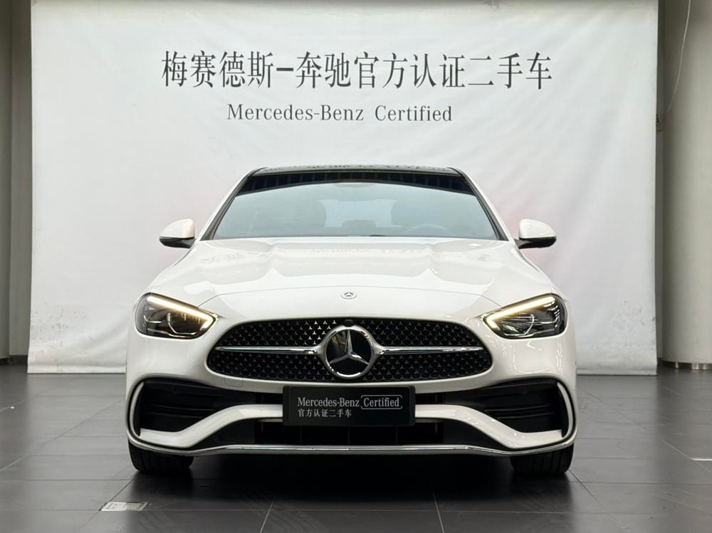 Mercedes-Benz C-Class PHEV 2024 — фото автомобиля 1