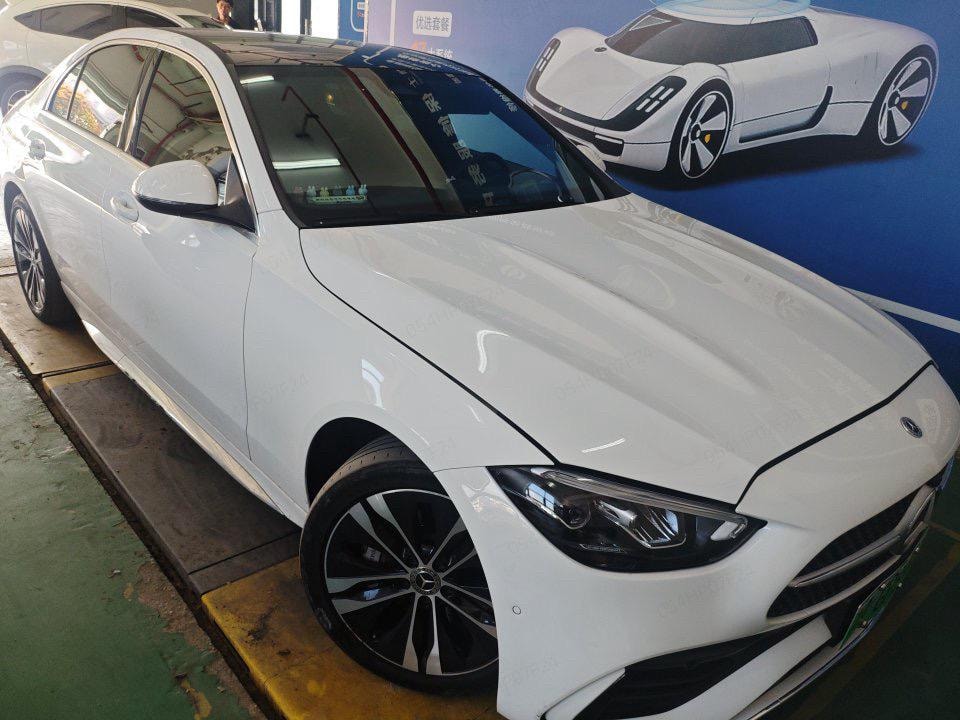 Mercedes-Benz C-Class PHEV 2023 — фото автомобиля
