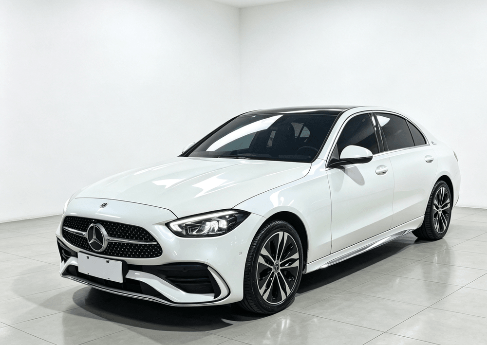 Mercedes-Benz C-Class PHEV 2023 — фото автомобиля
