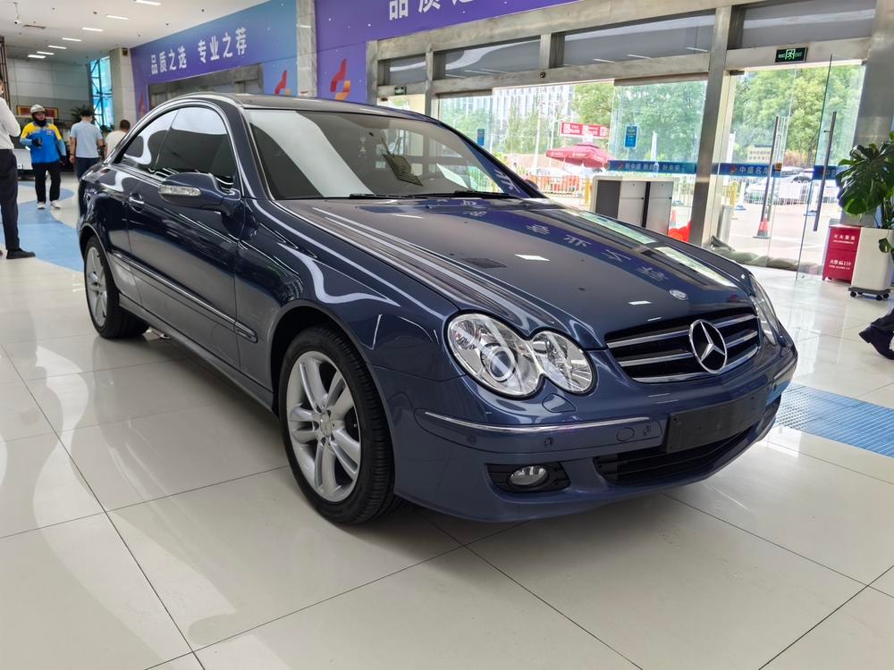 Mercedes-Benz CLK-Class 2006 — фото автомобиля