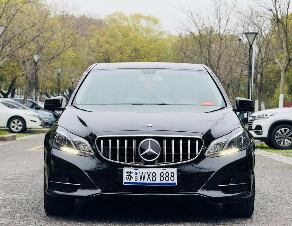 Mercedes-Benz E-Class 2014 — фото автомобиля 1