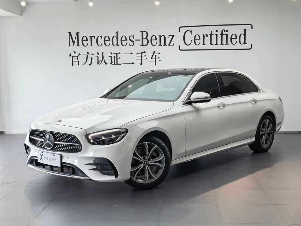 Mercedes-Benz E-Class 2022 — фото автомобиля