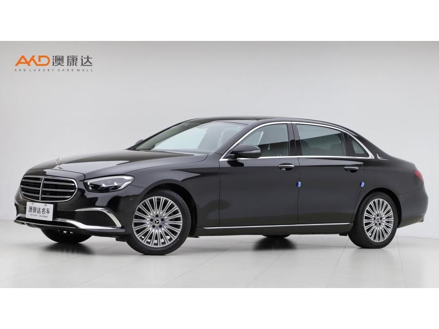 Mercedes-Benz E-Class 2023 — фото автомобиля