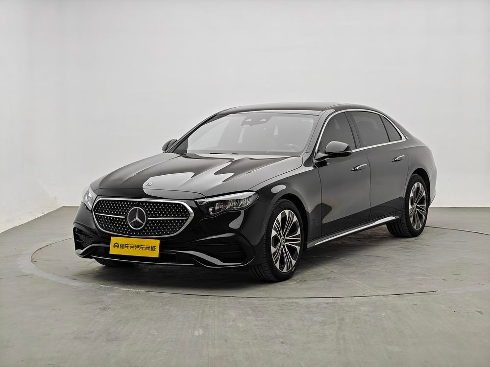 Mercedes-Benz E-Class 2024 — фото автомобиля