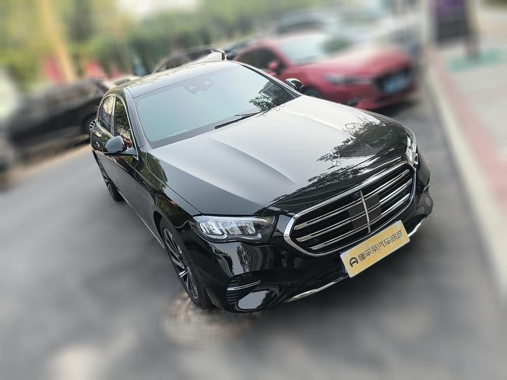 Mercedes-Benz E-Class 2024 — фото автомобиля