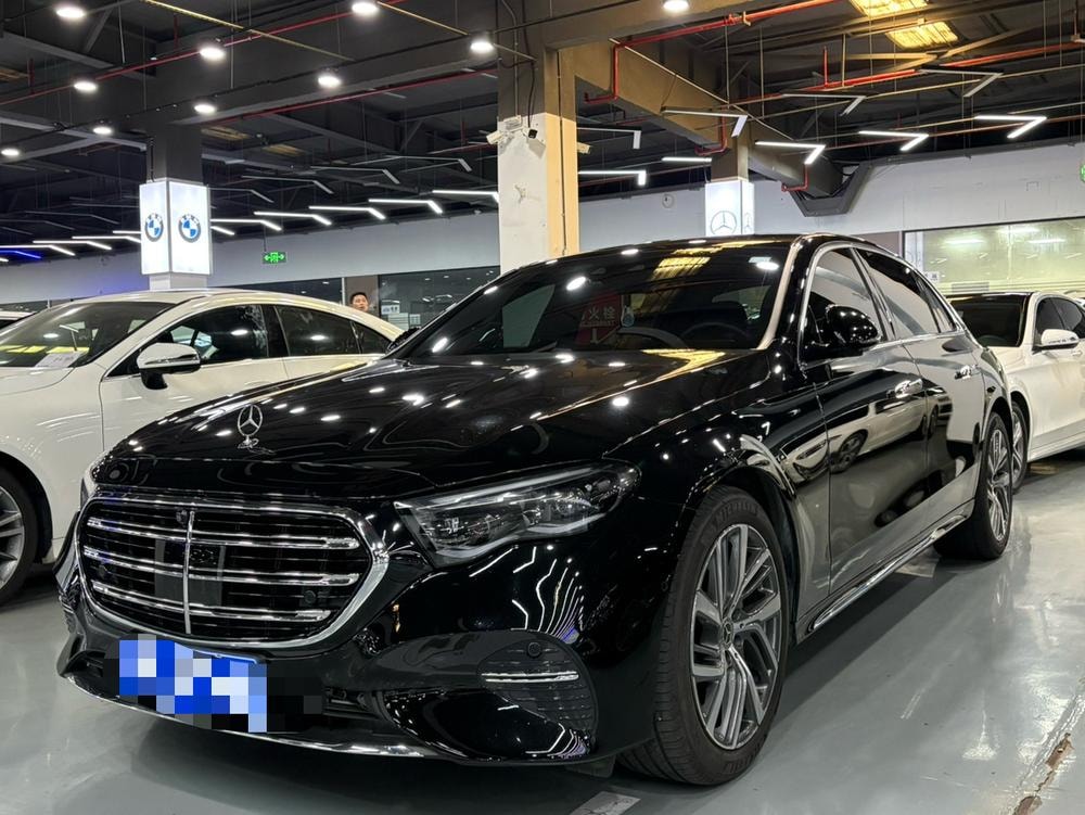 Mercedes-Benz E-Class 2025 — фото автомобиля