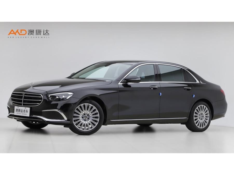Mercedes-Benz E-Class 2023 — фото автомобиля