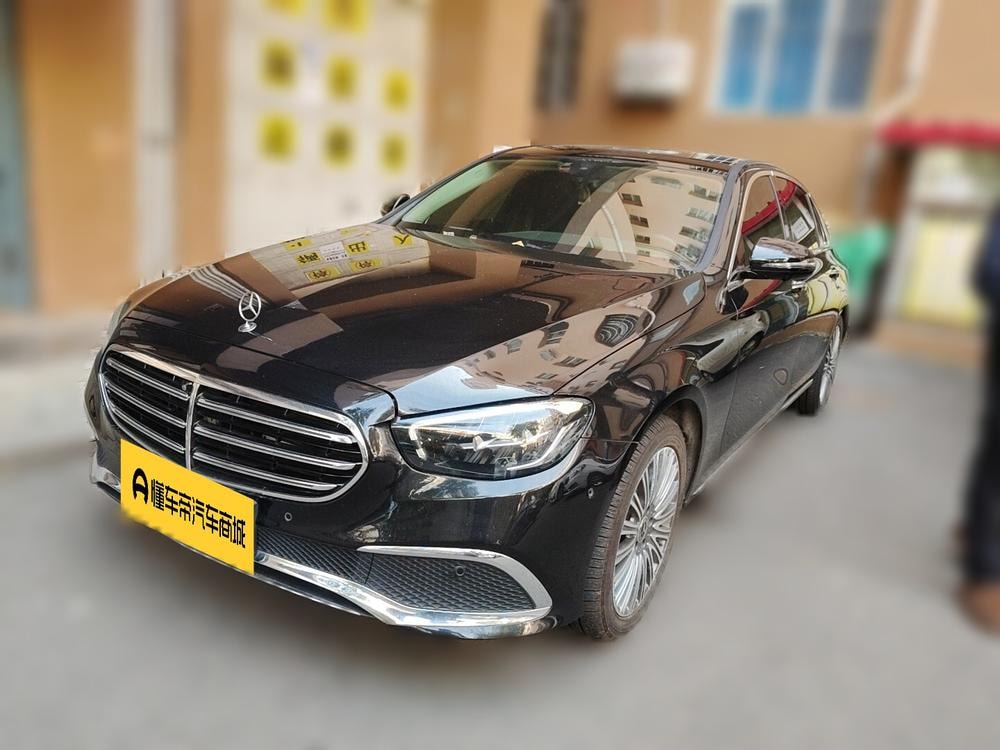 Mercedes-Benz E-Class 2022 — фото автомобиля