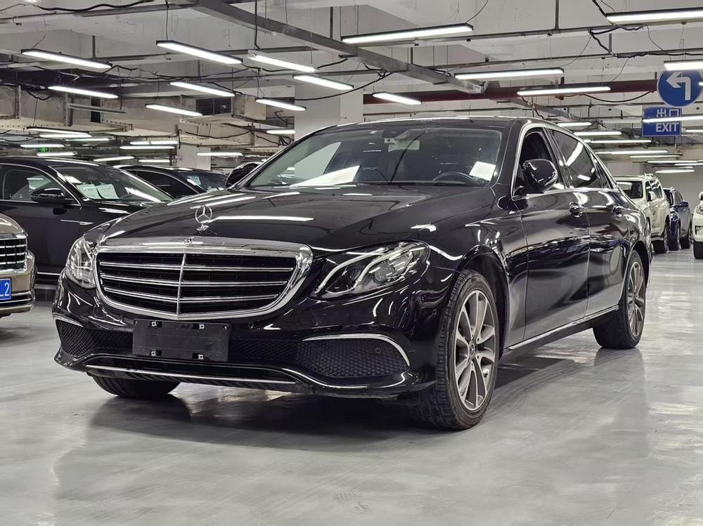Mercedes-Benz E-Class 2019 — фото автомобиля 1