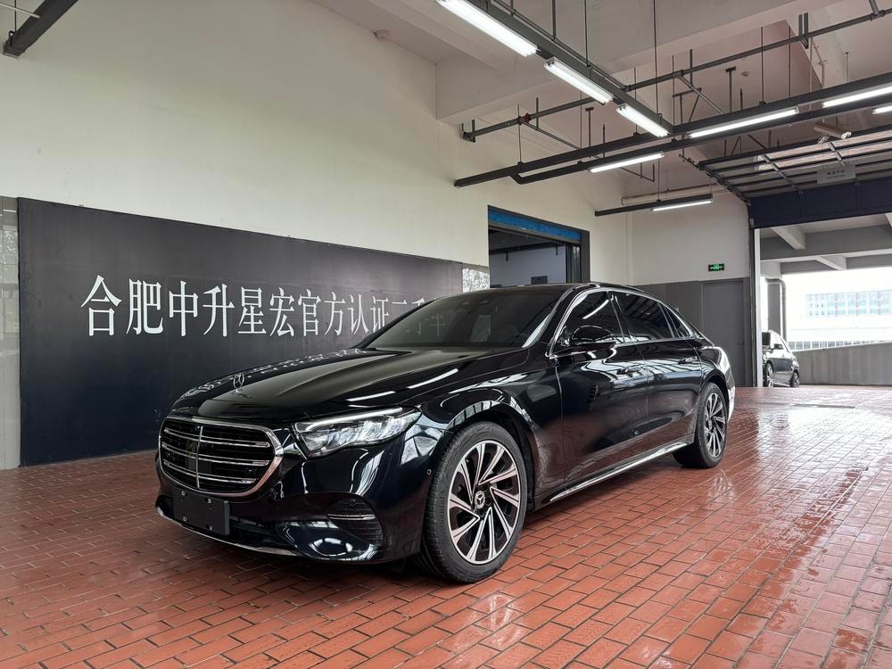 Mercedes-Benz E-Class 2025 — фото автомобиля