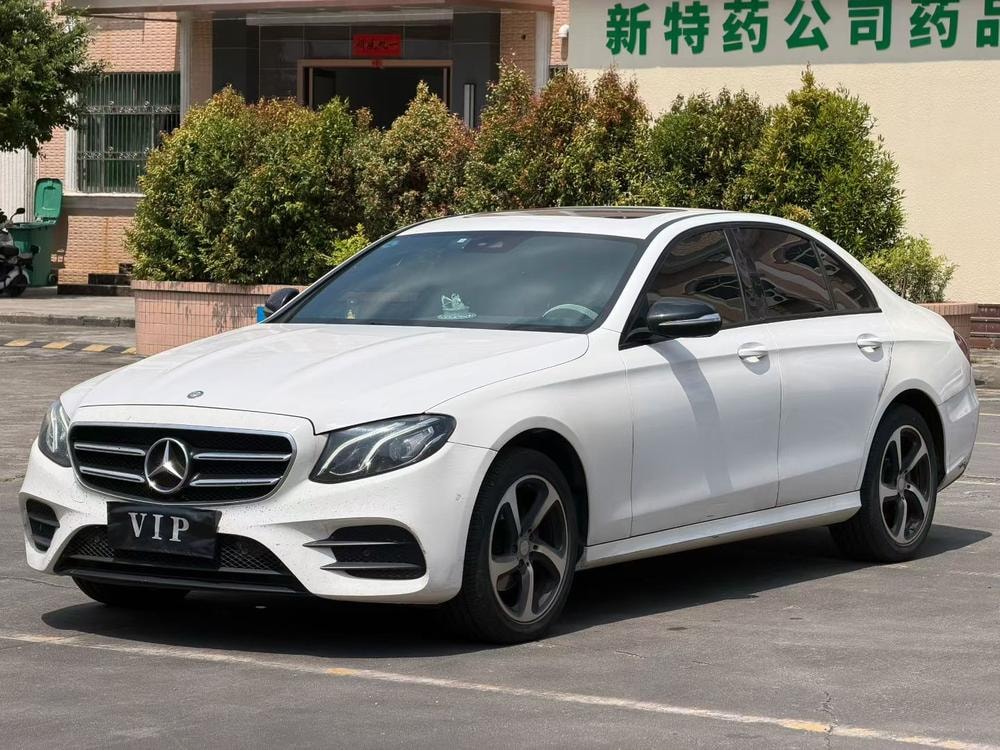 Mercedes-Benz E-Class 2017 — фото автомобиля