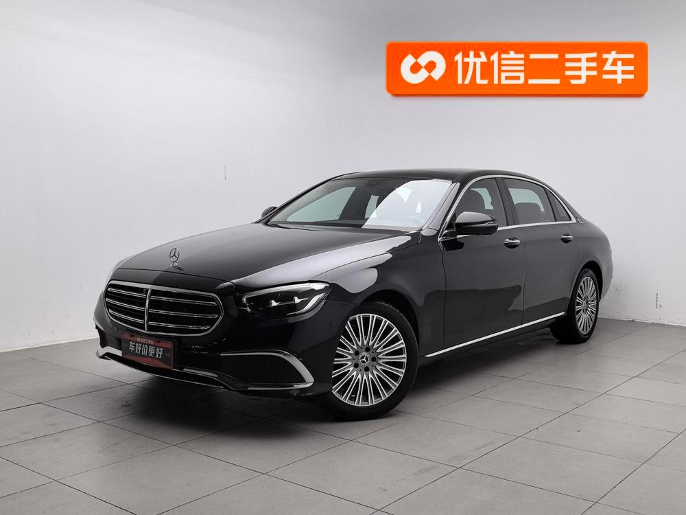 Mercedes-Benz E-Class 2022 — фото автомобиля