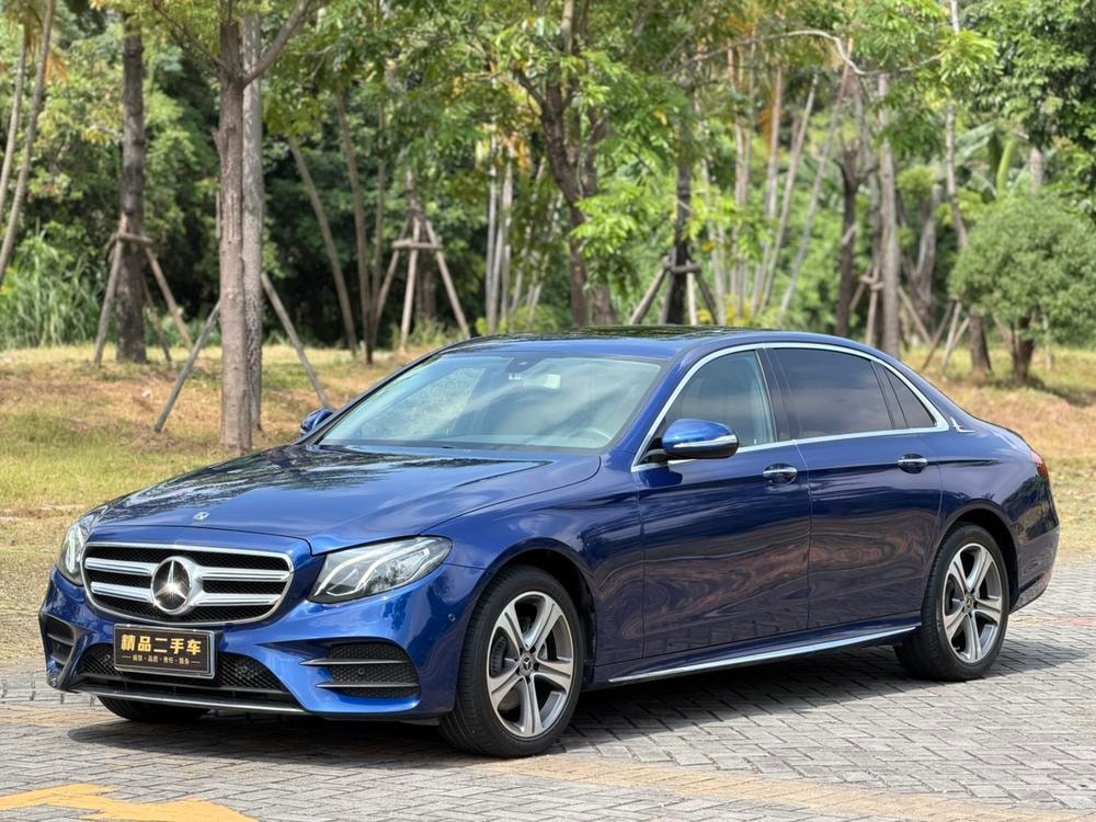 Mercedes-Benz E-Class 2019 — фото автомобиля