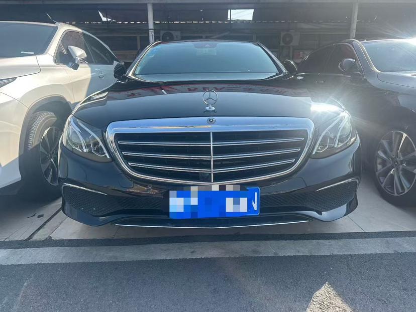 Mercedes-Benz E-Class 2017 — фото автомобиля