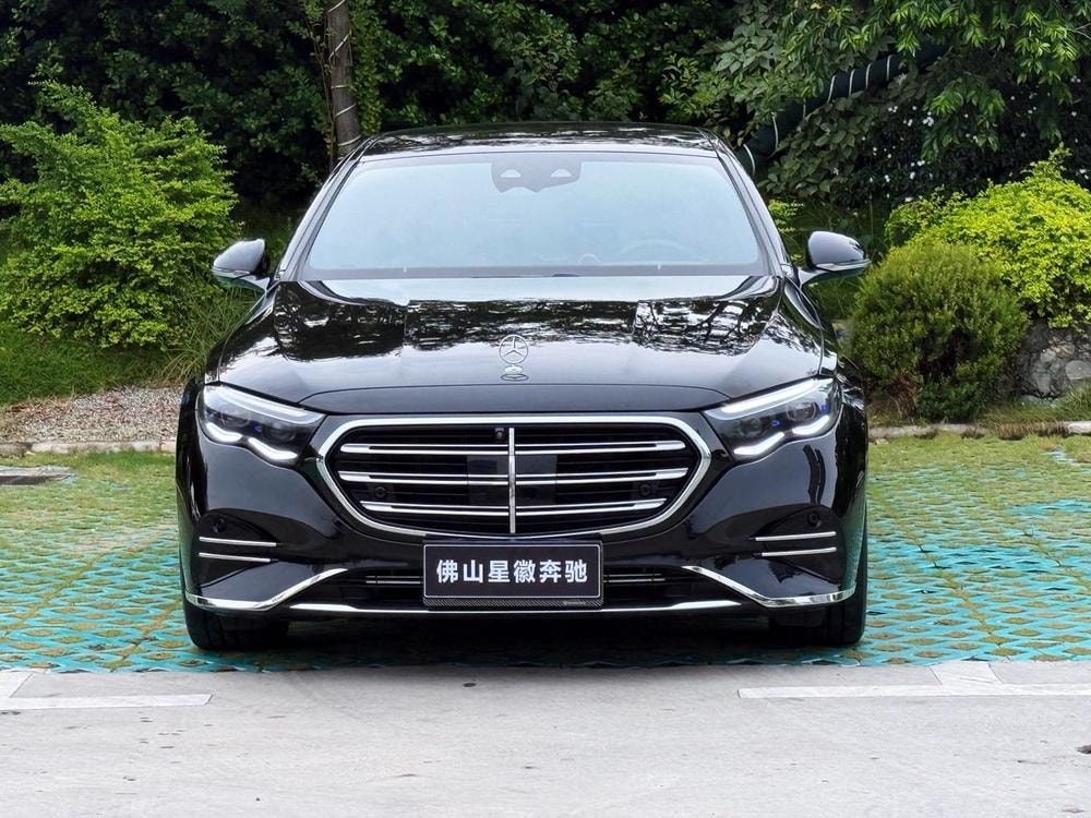 Mercedes-Benz E-Class 2024 — фото автомобиля