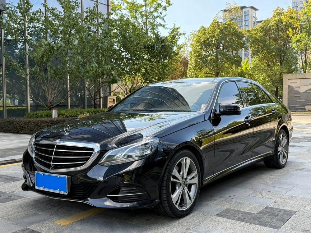 Mercedes-Benz E-Class 2015 — фото автомобиля 1