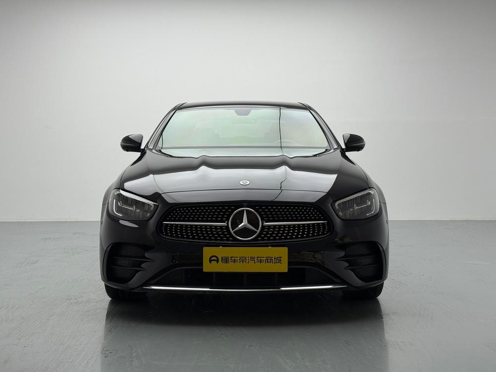 Mercedes-Benz E-Class 2021 — фото автомобиля