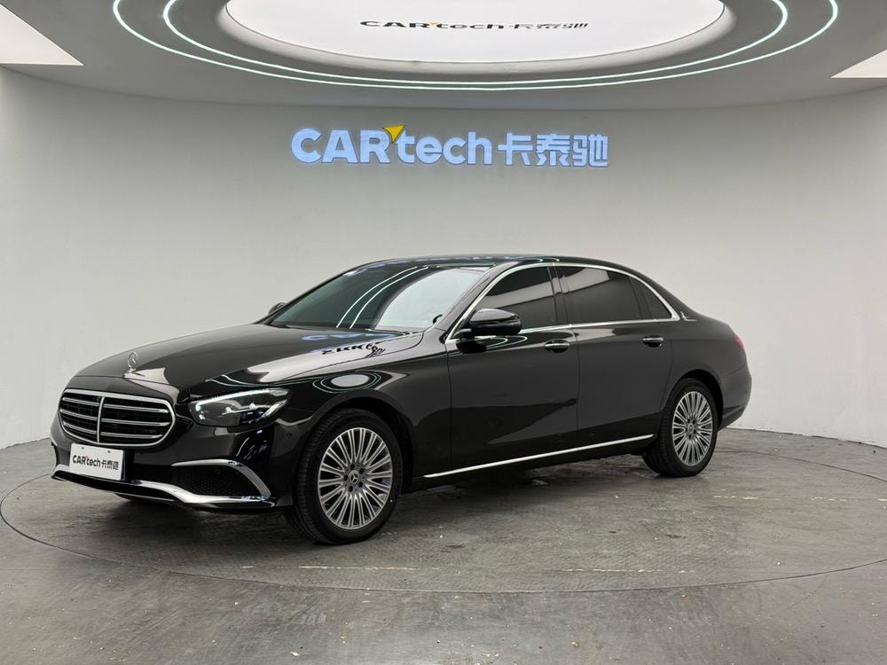 Mercedes-Benz E-Class 2023 — фото автомобиля