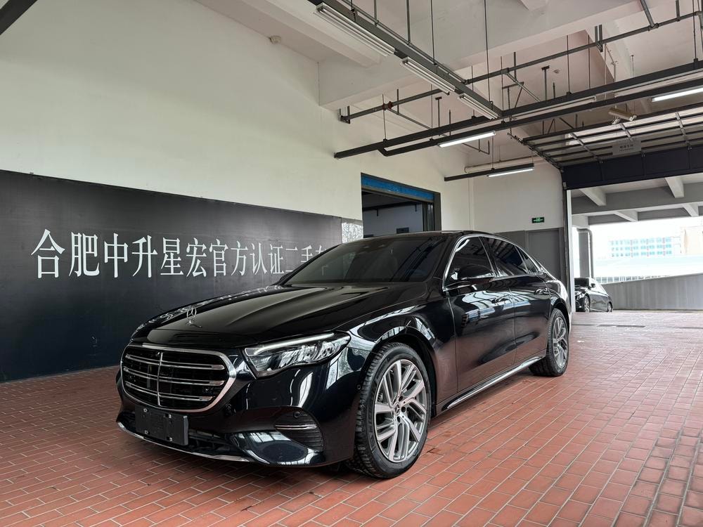 Mercedes-Benz E-Class 2024 — фото автомобиля