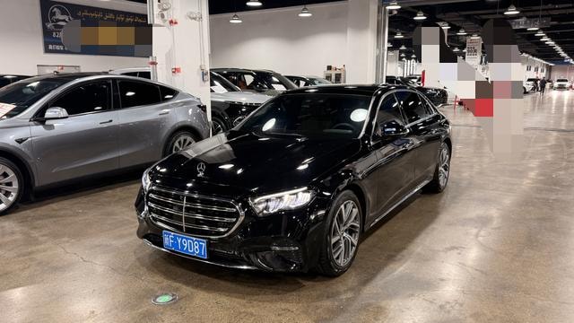 Mercedes-Benz E-Class 2025 — фото автомобиля