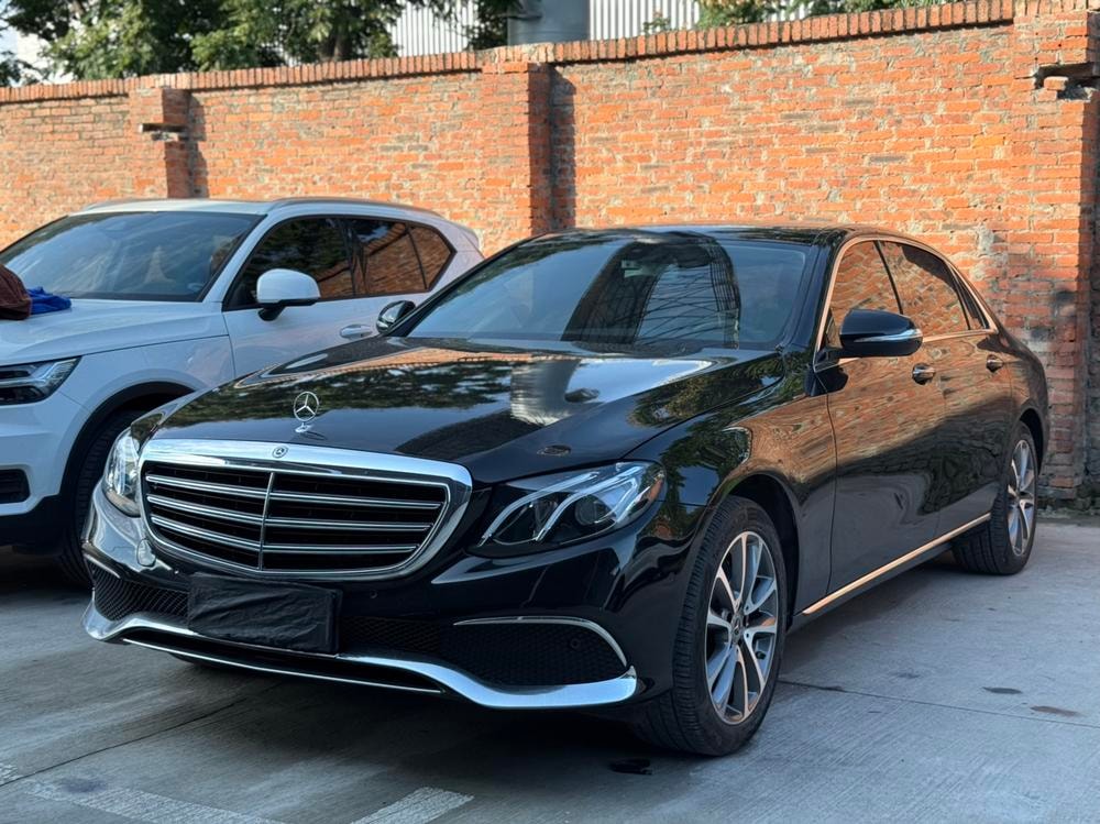 Mercedes-Benz E-Class 2020 — фото автомобиля