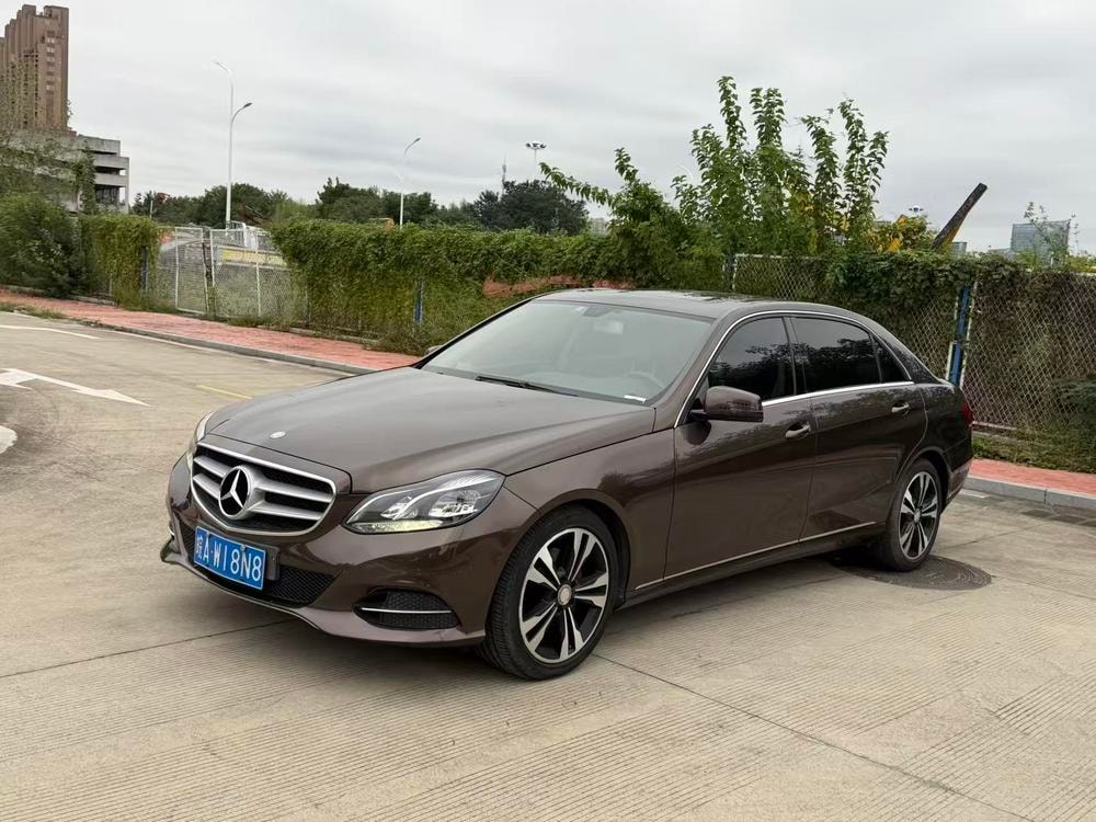 Mercedes-Benz E-Class 2014 — фото автомобиля