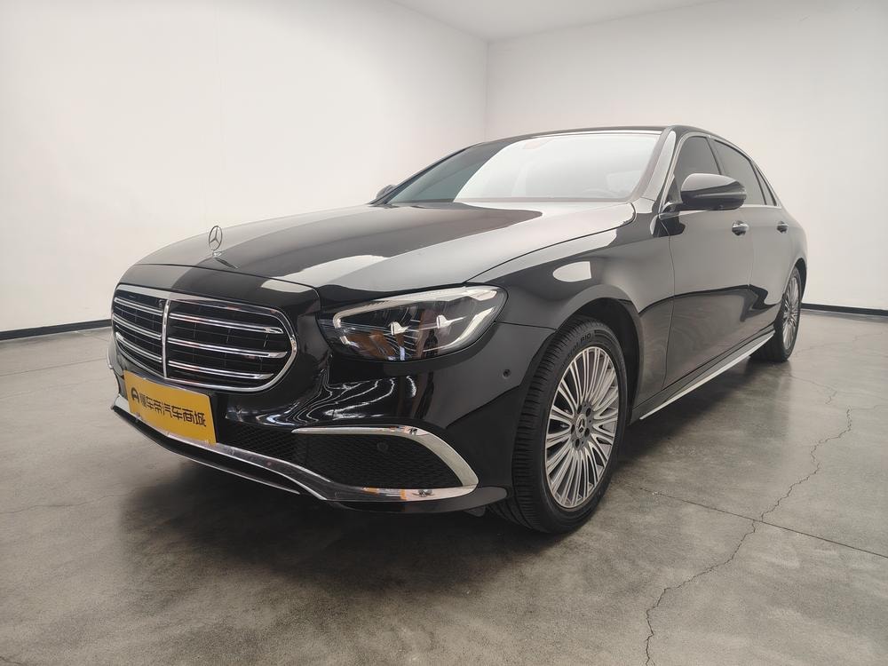Mercedes-Benz E-Class 2021 — фото автомобиля