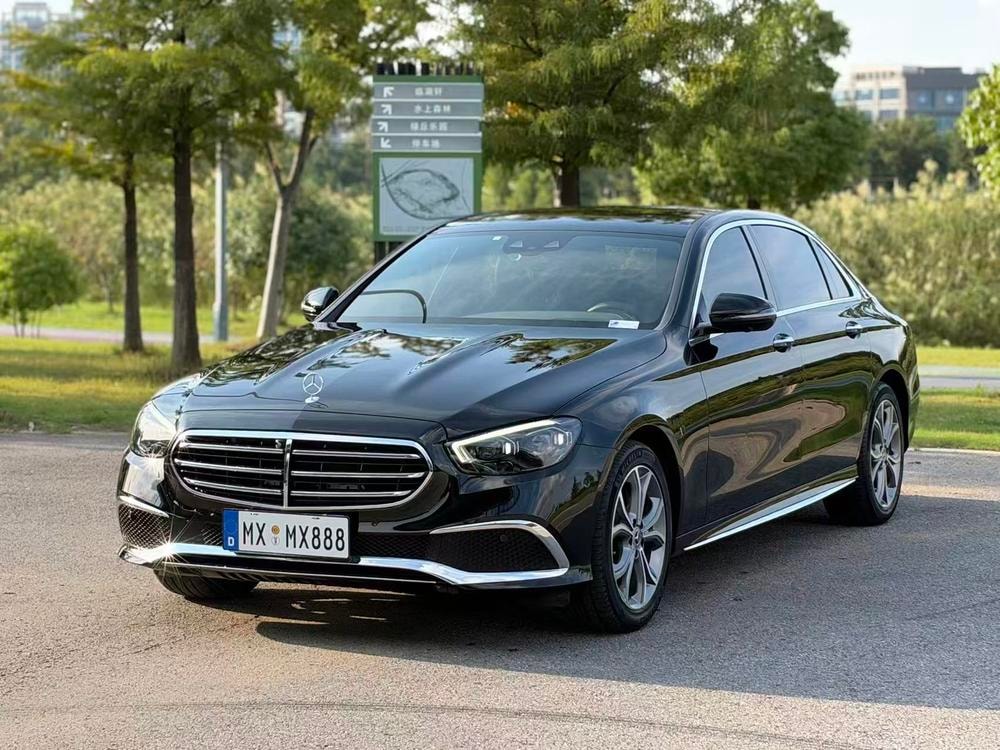Mercedes-Benz E-Class 2021 — фото автомобиля 1