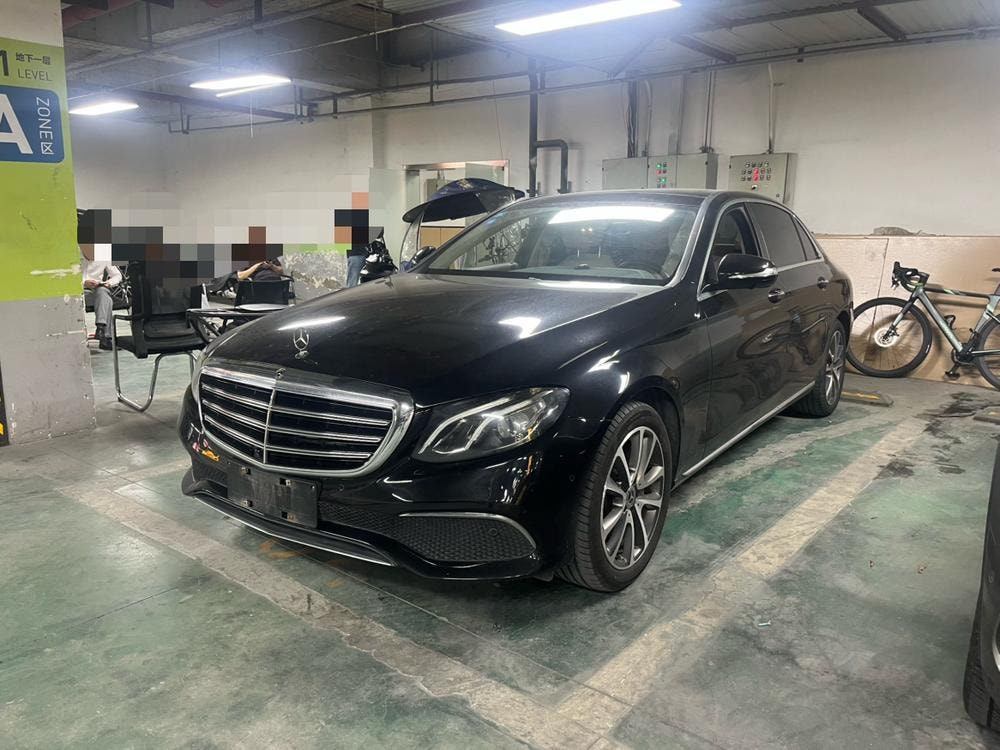 Mercedes-Benz E-Class 2017 — фото автомобиля
