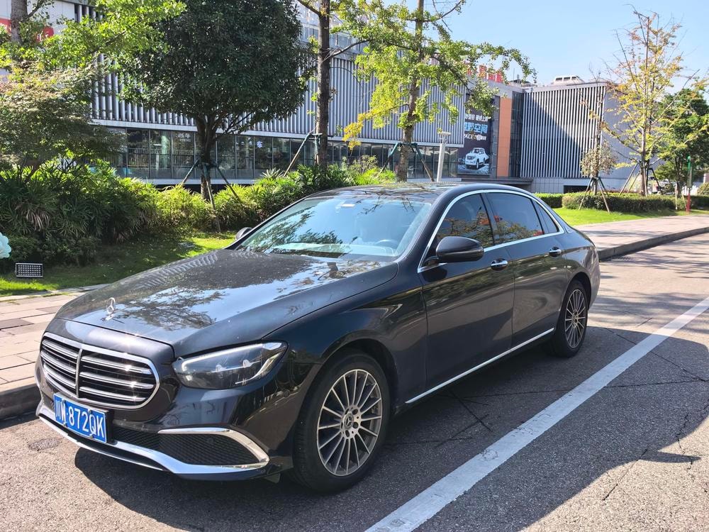 Mercedes-Benz E-Class 2021 — фото автомобиля
