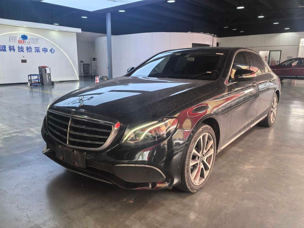 Mercedes-Benz E-Class 2019 — фото автомобиля