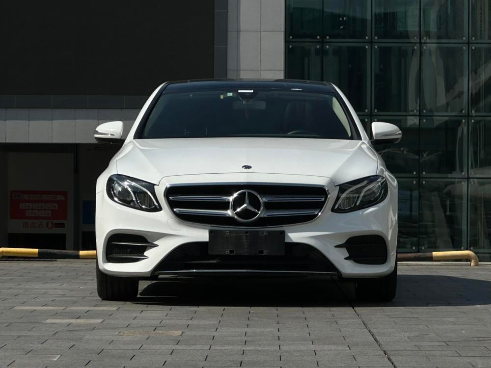 Mercedes-Benz E-Class 2018 — фото автомобиля 1