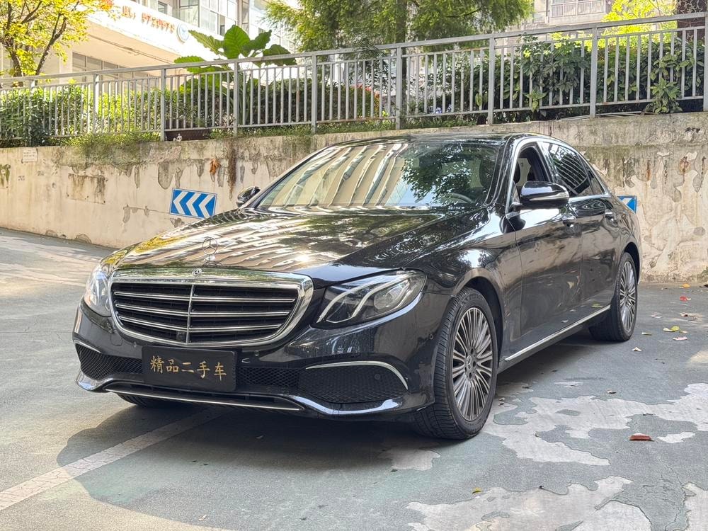 Mercedes-Benz E-Class 2020 — фото автомобиля