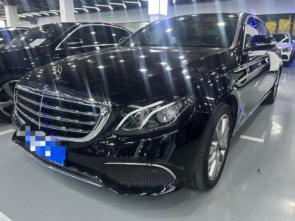 Mercedes-Benz E-Class 2020 — фото автомобиля