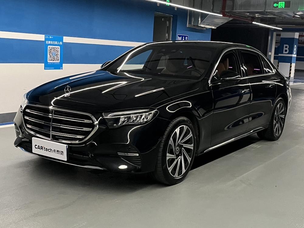 Mercedes-Benz E-Class 2024 — фото автомобиля