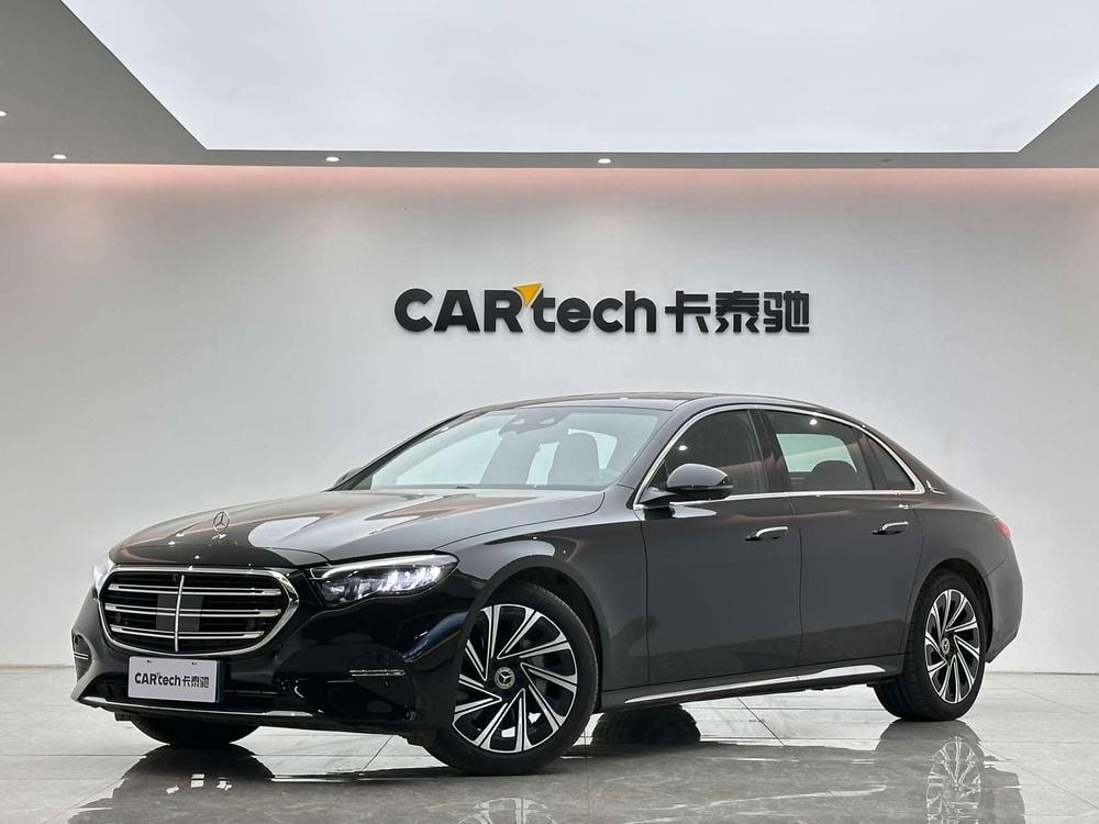 Mercedes-Benz E-Class 2025 — фото автомобиля