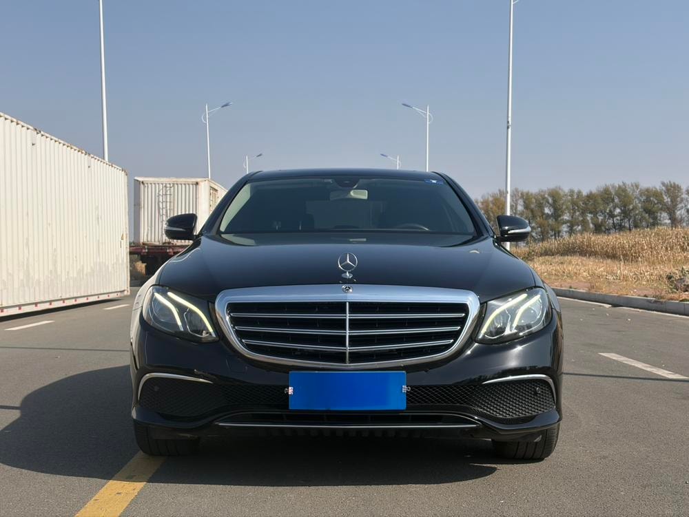 Mercedes-Benz E-Class 2018 — фото автомобиля 1