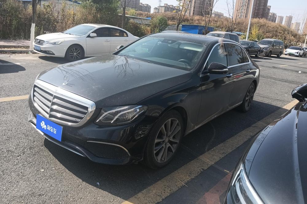 Mercedes-Benz E-Class 2016 — фото автомобиля