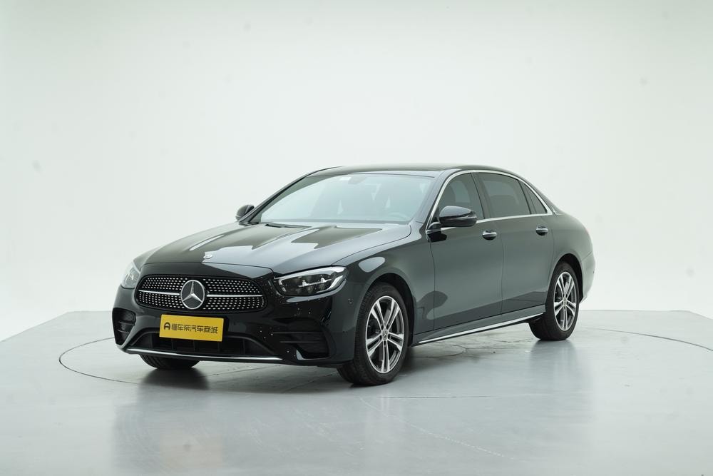 Mercedes-Benz E-Class 2023 — фото автомобиля
